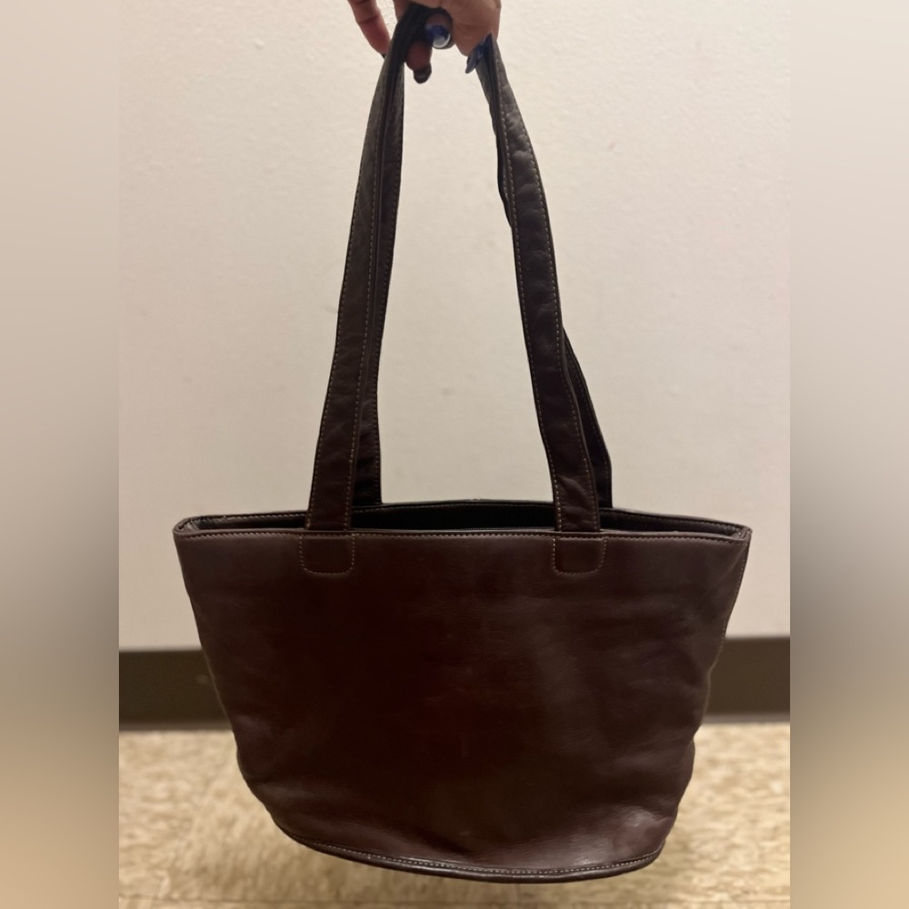 Leather tote bag